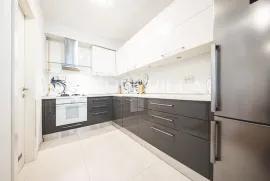 Zagreb, Grada Mainza, prostran dvosoban stan, 66 m2, Zagreb, Appartment