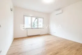 Zagreb, Jarun, uređen peterosoban stan NKP 116,04 m2, Zagreb, Kвартира