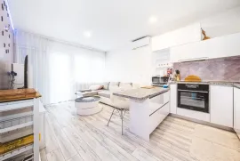 Zagreb, Knežija, trosobni stan, PRVI NAJAM, UKLJUČENE REŽIJE, Zagreb, Apartamento