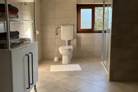 Kuća od 280m2 blizu mora,  na 980m2 parceli, Medulin, Kuća