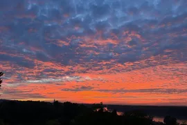 Banostor (Fruska Gora) prelepa kuca sa savrsenim pogledom na Dunav, Beočin, Maison