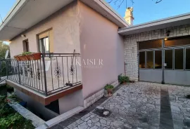 Jadranovo - kuća s okućnicom u blizini mora, Crikvenica, House