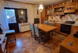 Jadranovo - kuća s okućnicom u blizini mora, Crikvenica, House