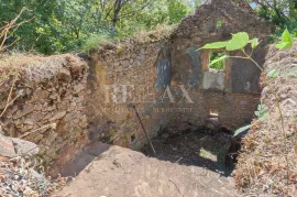 Hreljin - starina sa zemljištem, Bakar, Maison