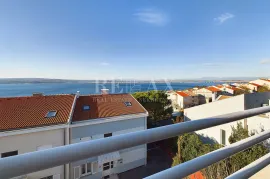 Dramalj - dvoetažni stan s panoramskim pogledom na more, Crikvenica, Wohnung