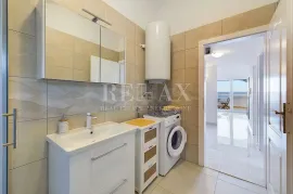 Dramalj - dvoetažni stan s panoramskim pogledom na more, Crikvenica, Wohnung