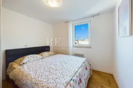 Dramalj - dvoetažni stan s panoramskim pogledom na more, Crikvenica, Wohnung