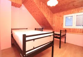 Bestovje, kuća za 16 radnika, 180m2, Sveta Nedelja, Famiglia