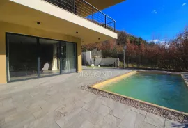 Villa u Mošćeničkoj Dragi, Mošćenička Draga, Σπίτι