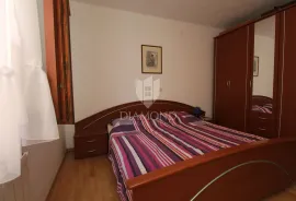 Labin, etaža kuće s 3 stana, Labin, Appartment