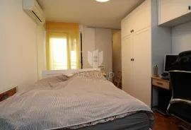 Stan na Zametu s pogledom na more, Rijeka, Appartement