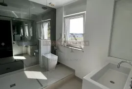 ZAGREB - ILICA - 2.5SOBAN LUX PENTHOUSE SA KROVNOM TERASOM!, Zagreb, Appartment