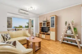 PREKRASAN STAN SA PANORAMSKIM POGLEDOM, Opatija - Okolica, Appartement