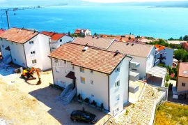 VISOKO POTKROVLJE SA PANORAMSKIM POGLEDOM, Crikvenica, Wohnung