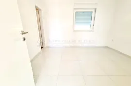 PROSTRANA ETAŽA U MODERNOJ NOVOGRADNJI, Crikvenica, Flat