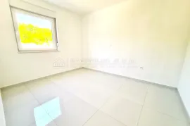 PROSTRANA ETAŽA U MODERNOJ NOVOGRADNJI, Crikvenica, Flat