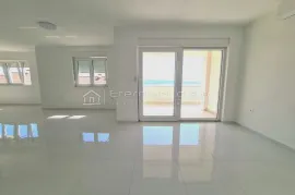 PROSTRANA ETAŽA U MODERNOJ NOVOGRADNJI, Crikvenica, Flat