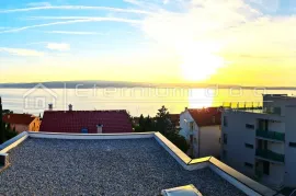 MODERNA GRADNJA - PREDIVNI PENTHOUSE SA GARAŽOM, Crikvenica, Διαμέρισμα