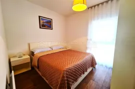 MODERNA GRADNJA - PREDIVNI PENTHOUSE SA GARAŽOM, Crikvenica, Appartamento