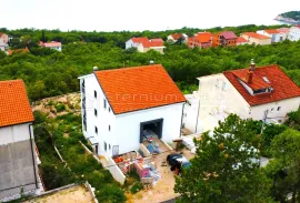 PROSTRANI STAN SA PANORAMSKIM POGLEDOM, Crikvenica, Stan