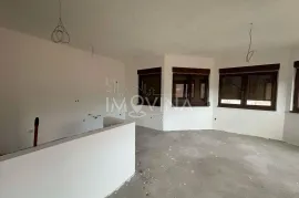 Kuća na dvije etaže 320m2, Kromolj, Sarajevo Centar, Haus