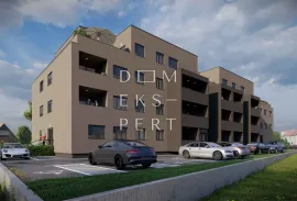 Centar, Četverosoban stan na trećem katu s terasom, 129m2, Zaprešić, Flat