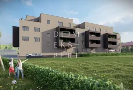 Centar, Četverosoban stan na prvom katu s dva balkona, 101 m², Zaprešić, Flat