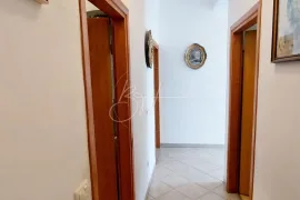 Veli Vrh, Pula - stan s tri spavaće sobe i balkonom, Pula, Appartement