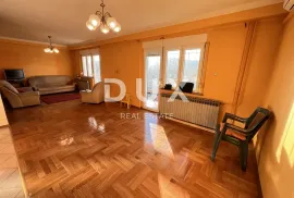 RIJEKA, ČAVLE - Prostrani stan 95m2 3S+DB i GARAŽA, Čavle, Appartment