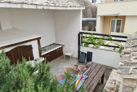 Baška Voda vila 600 m2 blizina mora + pogled na more, Baška Voda, Famiglia