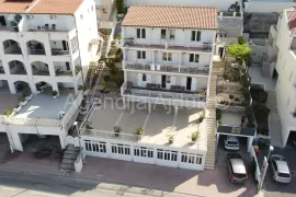 Baška Voda vila 600 m2 blizina mora + pogled na more, Baška Voda, Maison