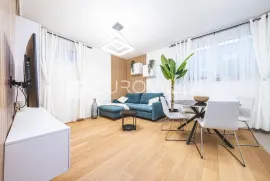 Zagreb, Kajzerica moderan trosoban stan 55m NKP, parking PRVI NAJAM, Zagreb, Apartamento