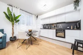 Zagreb, Kajzerica moderan trosoban stan 55m NKP, parking PRVI NAJAM, Zagreb, Apartamento