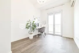 Zagreb, Samoborska cesta peterosoban stan NKP 90 m2, Zagreb, Appartement