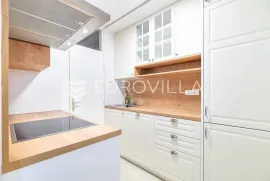 Zagreb, Ravnice, prekrasan novouređen dvosoban stan, NKP 40,15m2, Zagreb, Flat