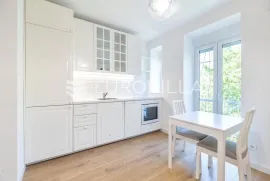 Zagreb, Kvatrić, novouređen trosoban stan 66 m2, Zagreb, Appartment