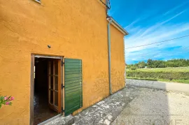 Prekrasno uređena kamena kuća u autohtonom stilu samo 4 km od grada Poreča, Poreč, Kuća