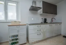 Stara renovirana istarska kamena kuća u autohtonom stilu, Sveti Lovreč, House