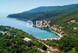 ISTRA, RABAC - Apartmanska kuća 70 metara od mora, Labin, Haus