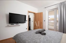 Loborika,kuća sa bazenom 210m2, 3SS+DB, garaža !, Marčana, بيت