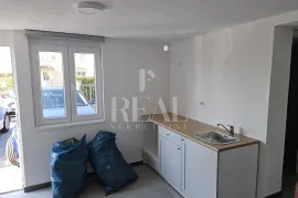 Novi stan za najam 34 m2,1S+DB,parking, Rijeka, Appartement