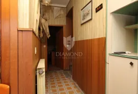 Stan na Bulevardu za potpunu adaptaciju, Rijeka, Appartment