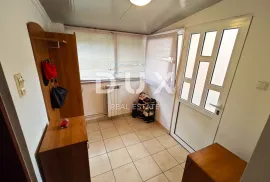 RIJEKA, TRSAT - 2S+DB, 47 m2, okućnica, LOKACIJA!, Rijeka, Daire