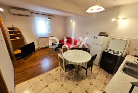 RIJEKA, TRSAT - 2S+DB, 47 m2, okućnica, LOKACIJA!, Rijeka, Daire