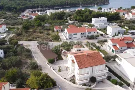 Tribunj apartmanska kuća 548 m2 - TOP PONUDA, Vodice, Дом