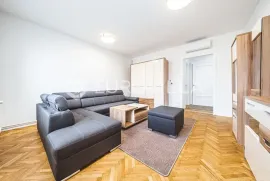 Zagreb, Bauerova, novouređen trosoban stan, PRVI NAJAM, 77 m2, Zagreb, Appartement