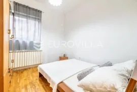 Zagreb, Kustošija, trosoban stan u prizemlju s parkirnim mjestom, Zagreb, Appartement