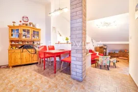 Zagreb, Jarun prekrasna kuća sa 6 apartmana 260m2, Zagreb, House