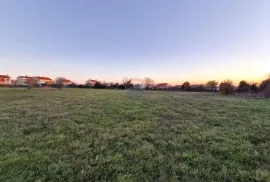 Vodnjan, građevinsko zemljište stambene namjene, 4983 m2, Vodnjan, Terra