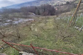 Šarmantna vikendica sa voćnjakom i vinogradom na brijegu okruženom dvorcima, Krapinske Toplice, بيت